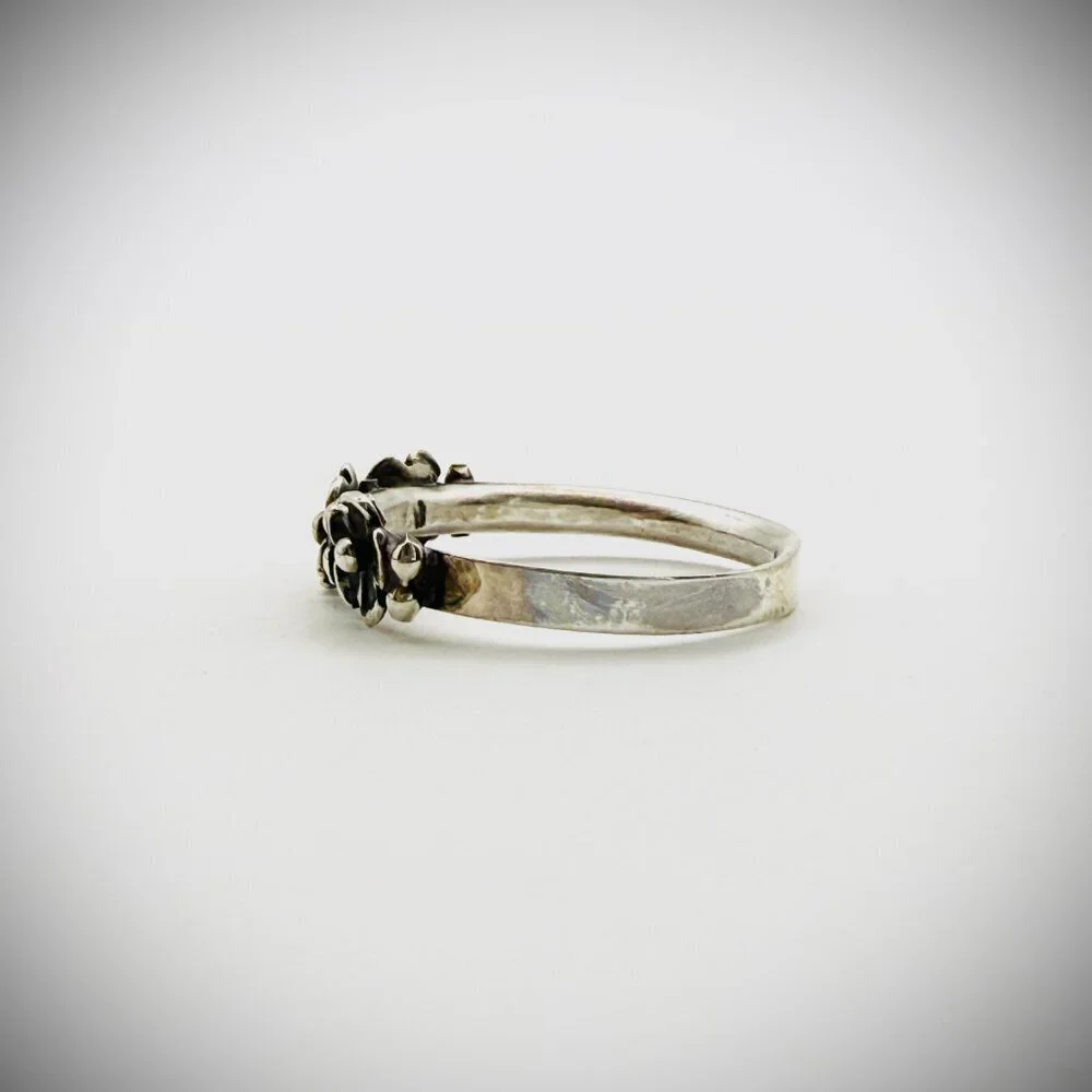 Sterling Silver Floral Band Ring – Size 7.75